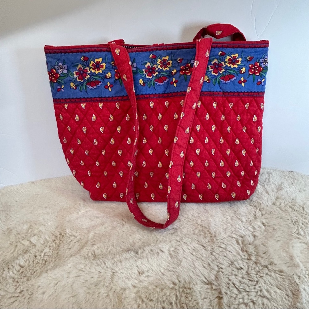 Source Unknown Vibrant Red Tote with Blue Floral‎ Design - Picture 2 of 8